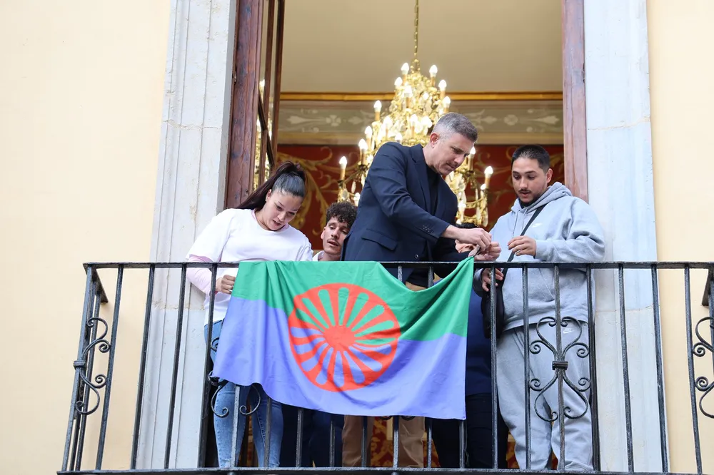 Conmemoración oficial por el Día Internacional del Pueblo Gitano