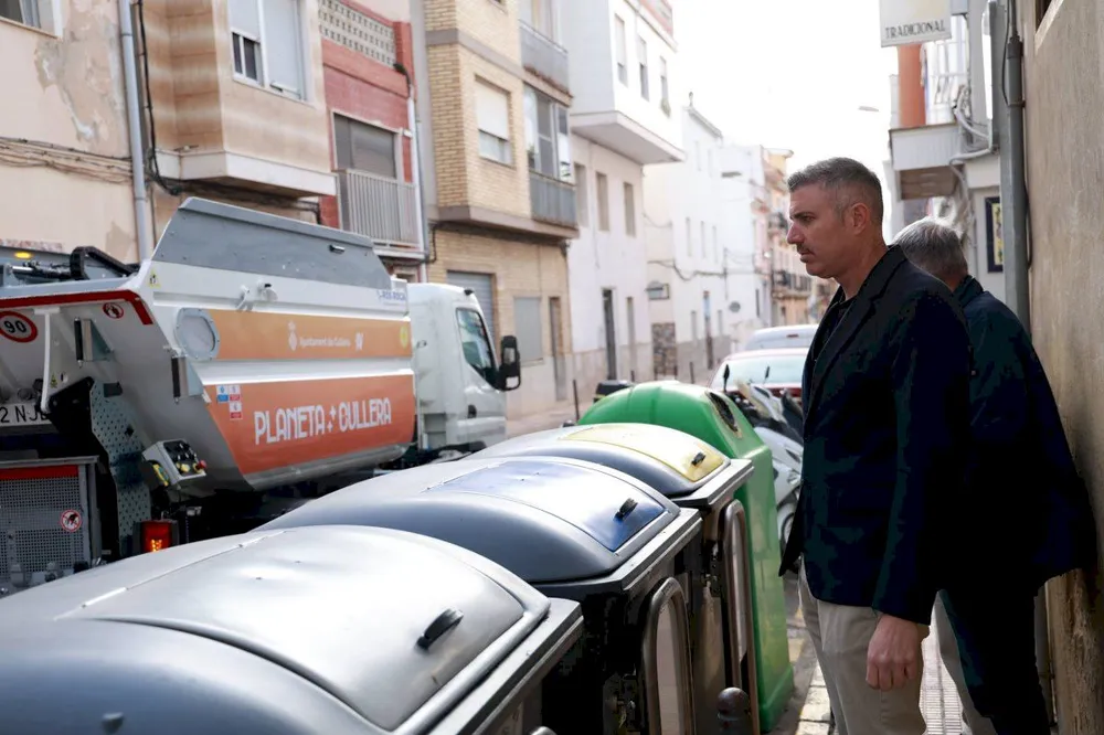 Cullera adapta la recollida de residus en barris de difícil accés
