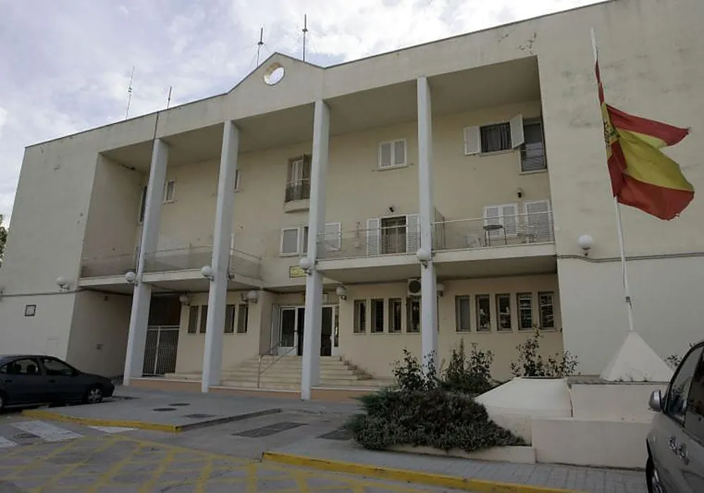 Detingut un professor per una presumpta agressió sexual a una alumna de cinc anys
