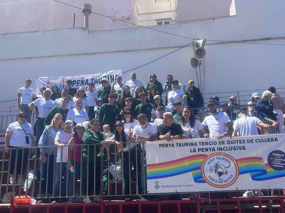 Cullera integra la visibilidad de la diversidad en sus tradiciones taurinas