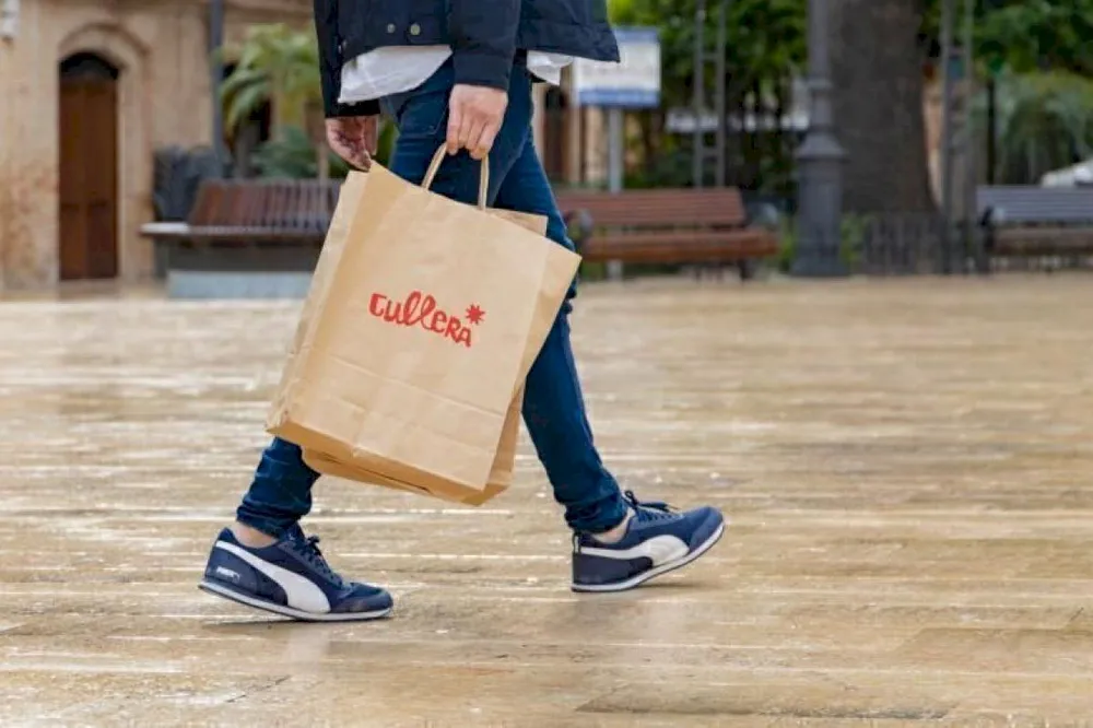 La campaña "Compres el doble" inyecta cien mil euros al comercio local