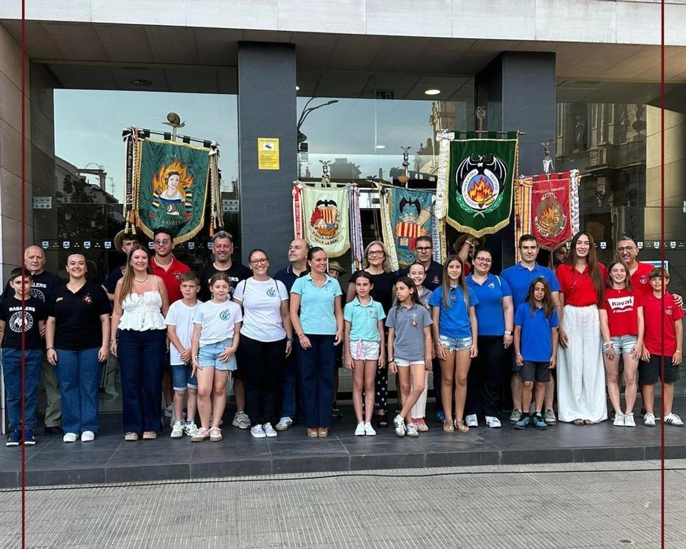 Gandia reuneix huit comissions en la cinquena Trobada de Falles Raval