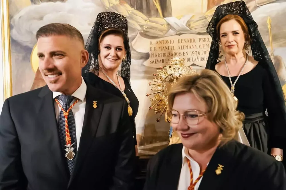 El alcalde de Cullera ejerciendo de tauleter