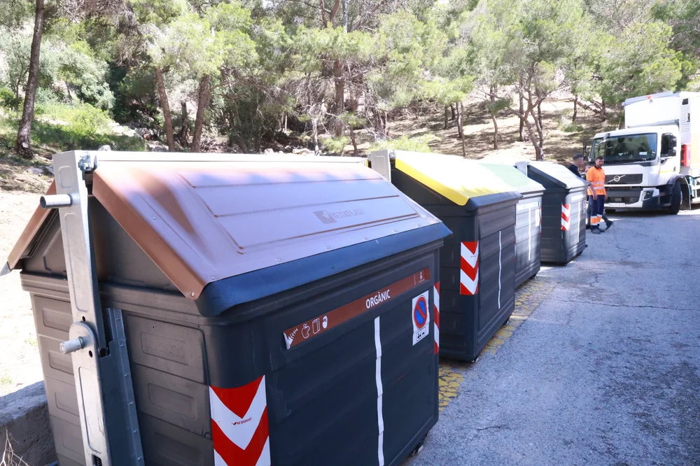 Nuevos contenedores acero Cullera