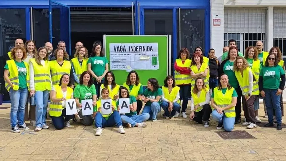 L'alumnat s'adhereix a la vaga indefinida per l'educació pública amb mobilitzacions i assemblees