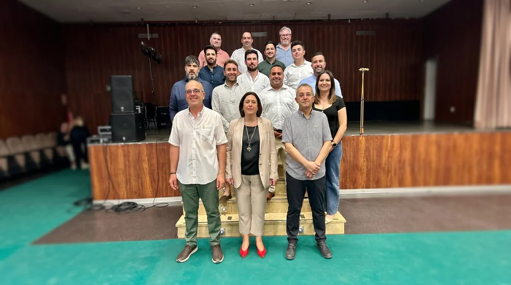 Les comissions falleres inicien el nou exercici amb el tradicional acte de canvi de vares