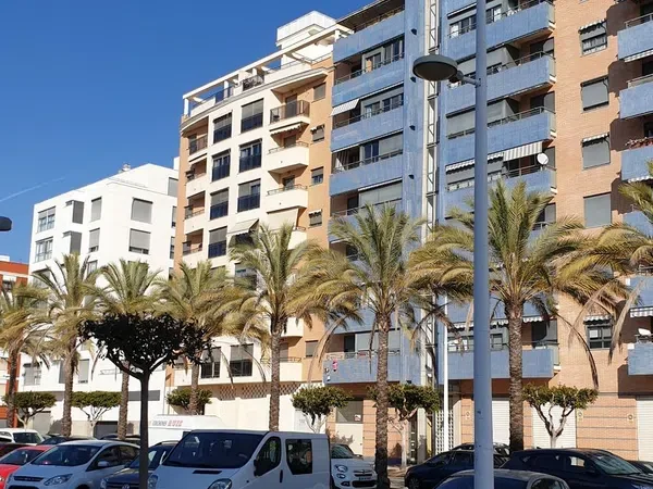 La pressió turística redueix a mínims l'oferta de lloguer anual i en dispara els preus