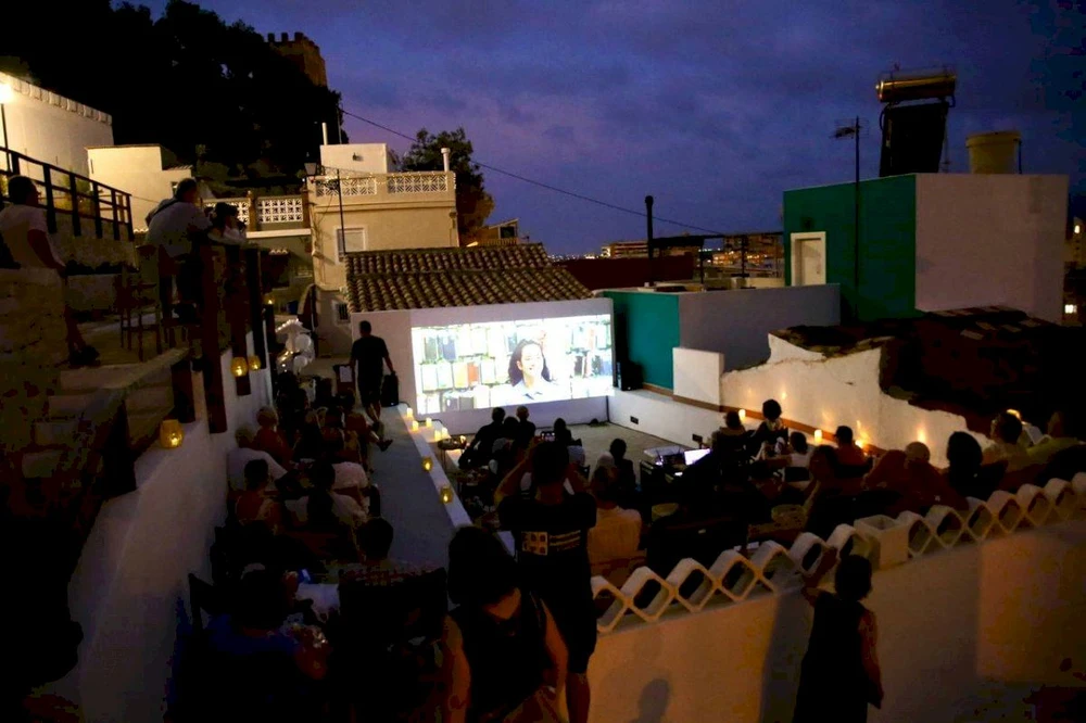 Torna el cinema a la fresca al Barri del Pou amb sis grans clàssics d'humor