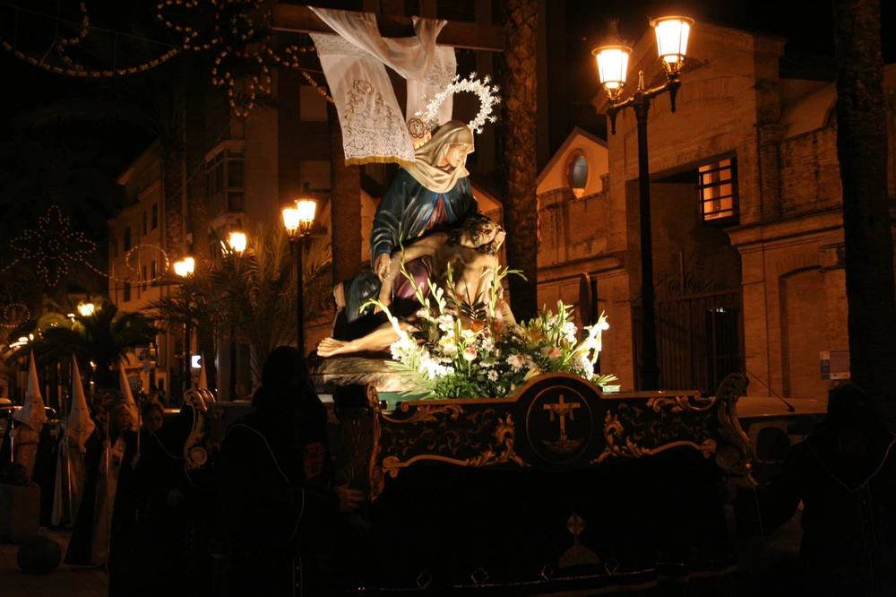 Pas endavant per a convertir el municipi en l'epicentre de la Setmana Santa diocesana el 2027