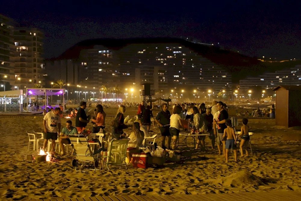 Música, tradició i castell de focs ens esperen per a viure la nit més màgica de l'any