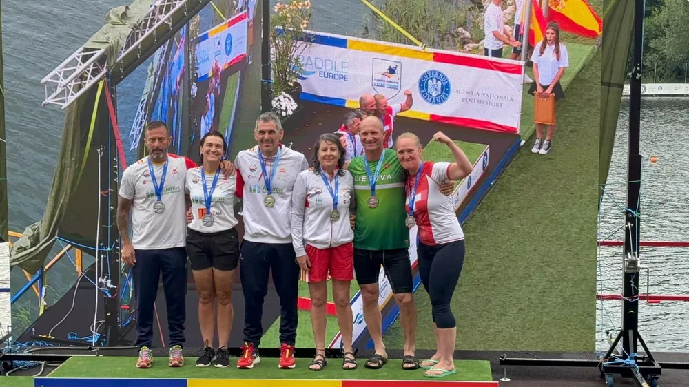 La piragüista cullerenca Arancha Cester conquista tres medalles a l'Europeu de marató de Romania