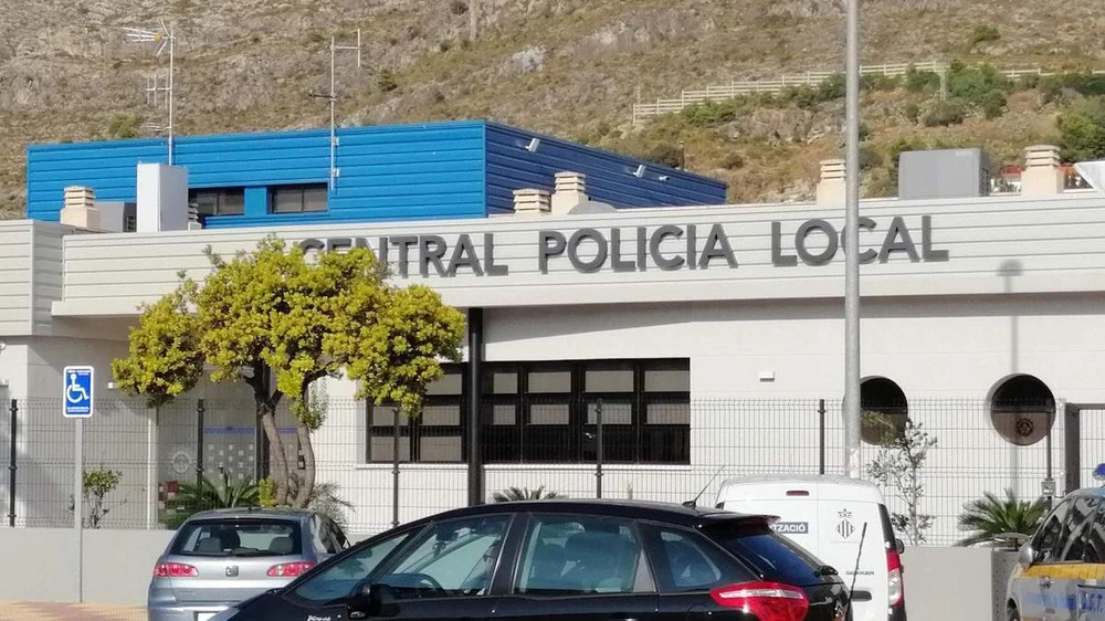 Un avís veïnal permet detindre un home per exhibicionisme davant d'uns menors que jugaven al parc