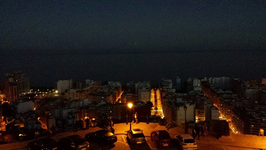 Cullera pateix la seua nit més sufocant de l'any en no baixar dels 28 graus
