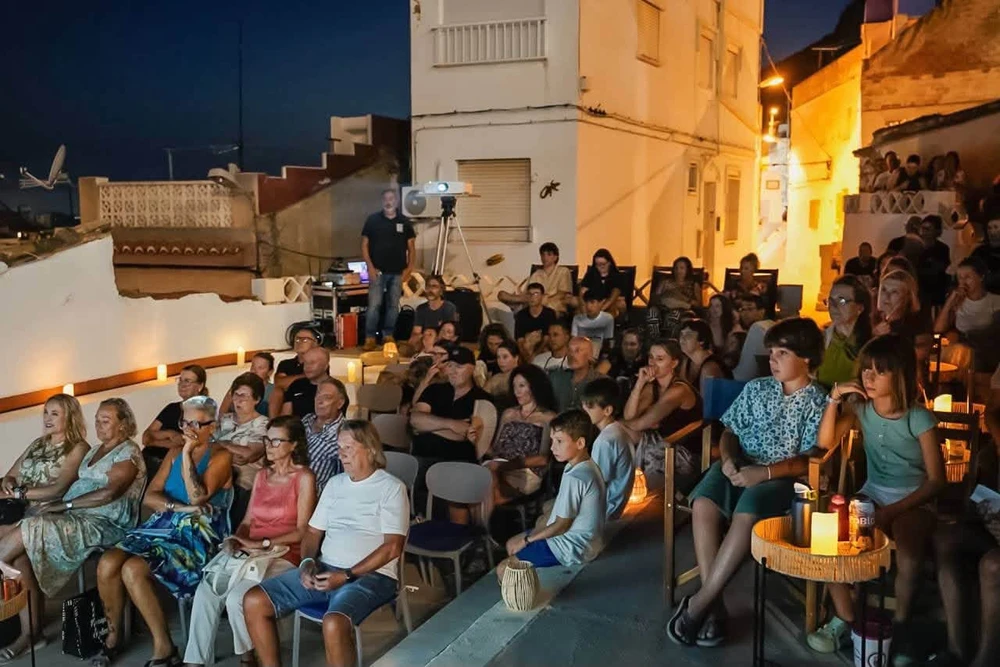 El cine clàssic s'acomiada de les nits del Pou consolidant-se com un èxit de convivència veïnal