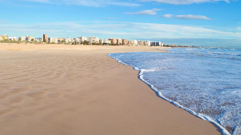 Un pronunciado desnivel submarino dificulta el baño en las playas regeneradas del sur