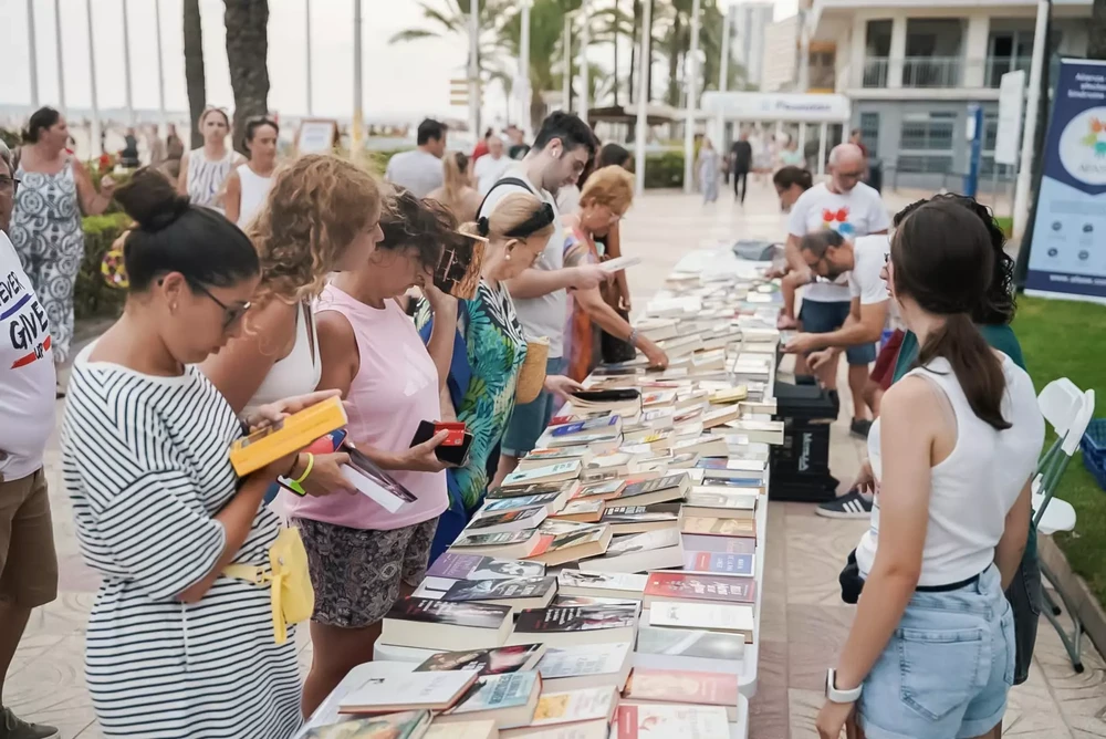 Cullera es bolca amb la fira del llibre per a investigar la síndrome de Wolfram