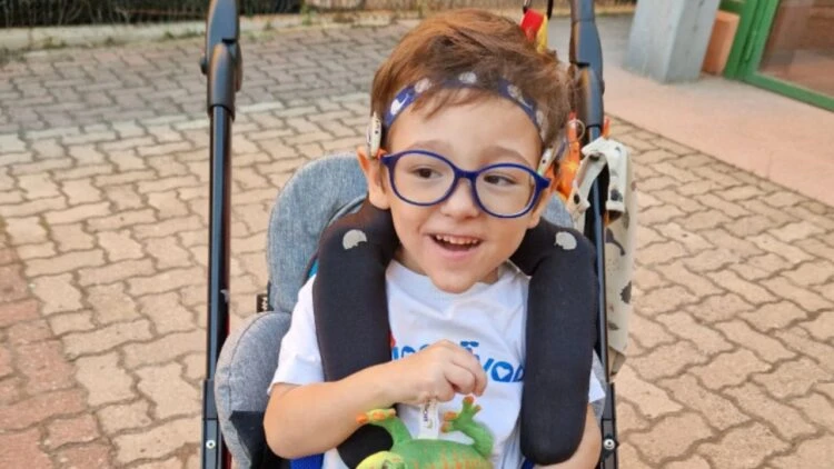 Súper Iván necesita la ayuda de todo un pueblo: 45.000 euros para su exoesqueleto
