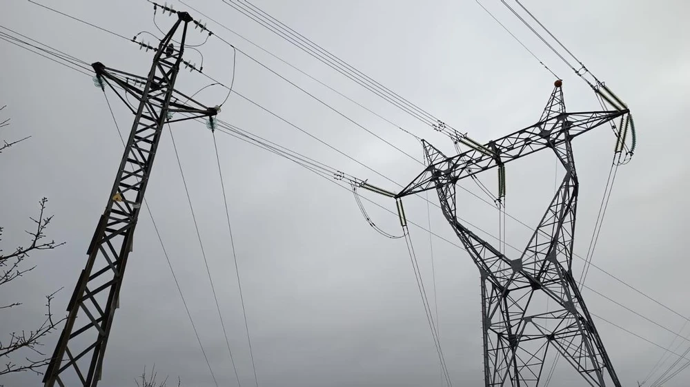 L'enllumenat i els edificis municipals funcionaran amb energia cent per cent renovable un any més