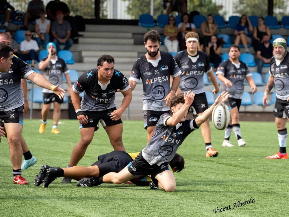 El debut incontestable del Inter Alpesa asegura la primera victoria de temporada en Valencia