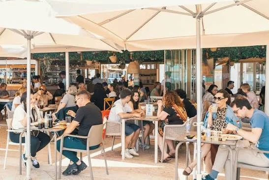 Cómo conseguir el reembolso de 50 euros por consumir en los restaurantes y bares de Cullera