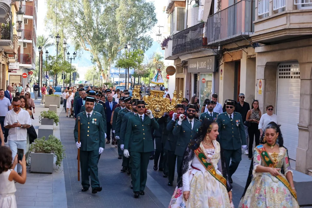 La Guàrdia Civil homenatja la Verge del Pilar en la festivitat de la seua patrona