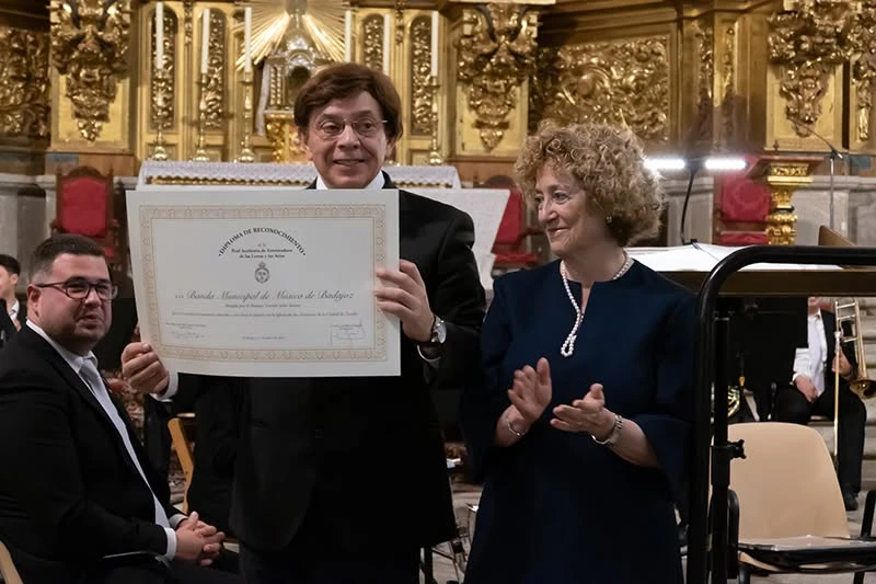 El mestre Vicente Soler, històric exdirector de l'Ateneu, ingressa a la Real Academia de Extremadura de les Arts i les Lletres